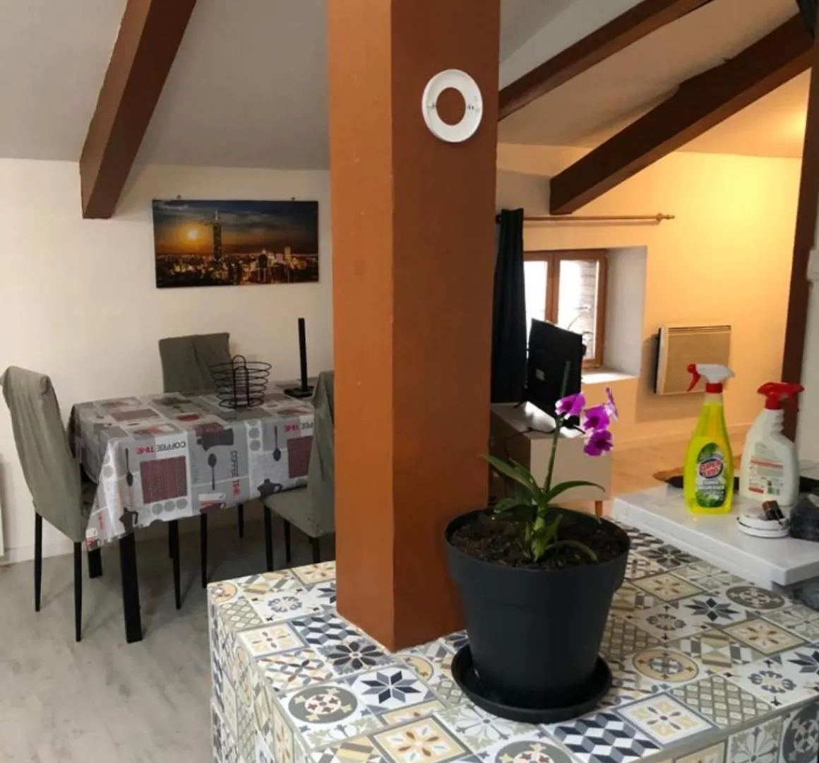 Apartamento La Fleurs De Briatexte